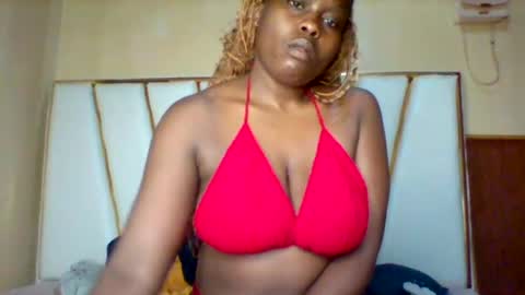 Snapshot of sexypussy983 chatting on June 2026 04:52:02 AM Micky online show from June 2026 04:52:02 AM