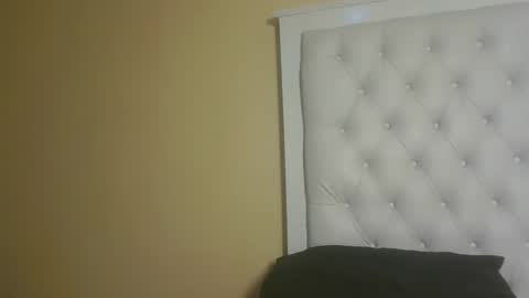 queenivy online show from September 2025 03:41:02 AM