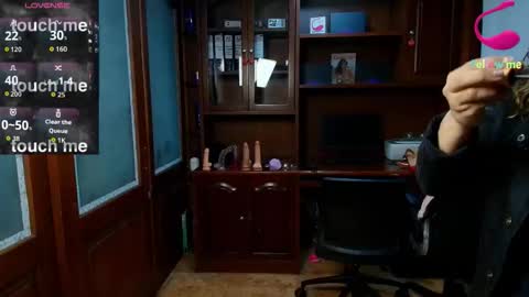 R A C H E L online show from January 2026 12:09:02 PM