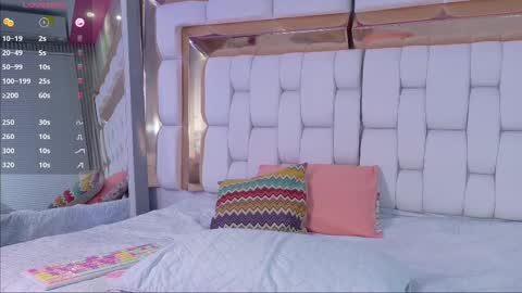 Kendall online show from September 2025 12:39:01 PM