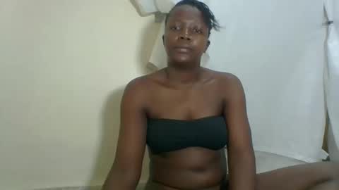 PAULINE online show from March 2025 02:48:01 AM