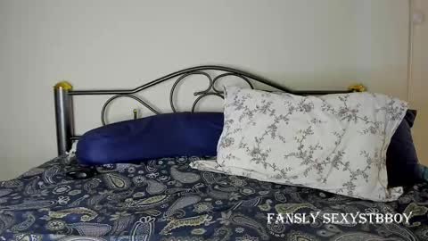 Snapshot of sexystbboy chatting on February 2025 07:47:02 AM Artem online show from February 2025 07:47:02 AM