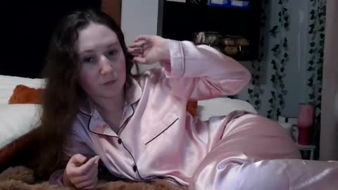 sexystephanie04 online show from September 2025 03:45:02 AM