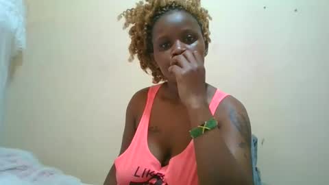 Snapshot of sexytbianca chatting on March 2026 10:30:02 AM faty online show from March 2026 10:30:02 AM