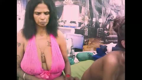 sexyva4u2luv online show from November 2025 07:54:01 AM