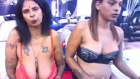 sexyva4u2luv online show from February 2026 07:40:01 PM