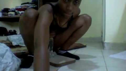 Snapshot of sexyy_tiny chatting on December 2024 11:17:02 AM Mel online show from December 2024 11:17:02 AM