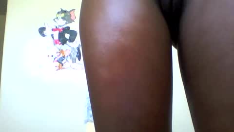 Snapshot of sexyy_tiny chatting on March 2025 09:07:01 AM Mel online show from March 2025 09:07:01 AM