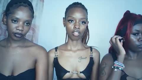 sexyzuriel online show from February 2026 10:47:02 AM