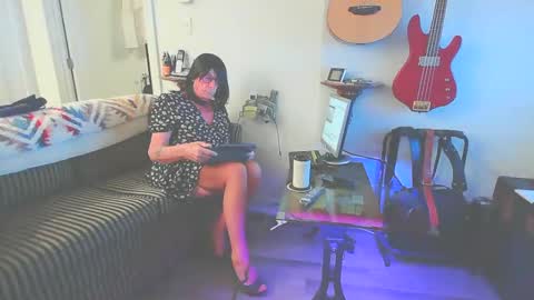 CD    Jeanne online show from March 2025 09:51:01 AM