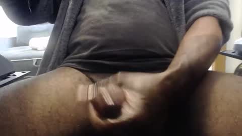 Snapshot of sh3lz chatting on December 2024 02:05:01 AM sh3lz online show from December 2024 02:05:01 AM