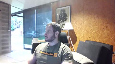 shad0w_hunter online show from September 2025 12:16:01 PM