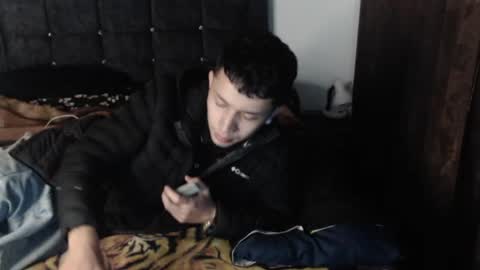 Snapshot of shadow_men_ chatting on April 2026 06:35:02 AM james online show from April 2026 06:35:02 AM