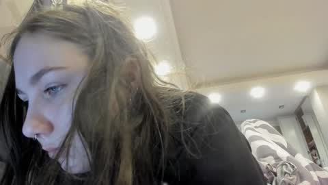 Snapshot of shadow_raffi chatting on January 2025 11:55:01 AM shadow_raffi online show from January 2025 11:55:01 AM