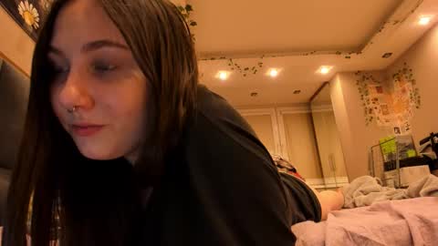 Snapshot of shadow_raffi chatting on September 2025 02:39:02 AM shadow_raffi online show from September 2025 02:39:02 AM