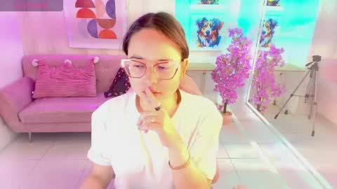 Snapshot of shady_bug chatting on May 2026 12:21:01 PM Shady online show from May 2026 12:21:01 PM