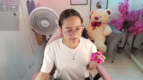 Snapshot of shady_bug chatting on May 2026 12:43:02 PM Shady online show from May 2026 12:43:02 PM