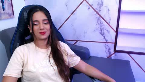 Snapshot of shairajaramillo chatting on April 2026 08:15:01 PM Shaira online show from April 2026 08:15:01 PM
