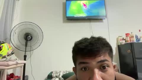 shake_raytow34 online show from May 2026 04:57:02 PM