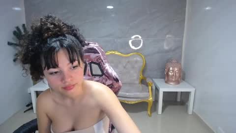 Snapshot of shalon_diaz_sub chatting on February 2025 11:06:02 PM Shalon online show from February 2025 11:06:02 PM