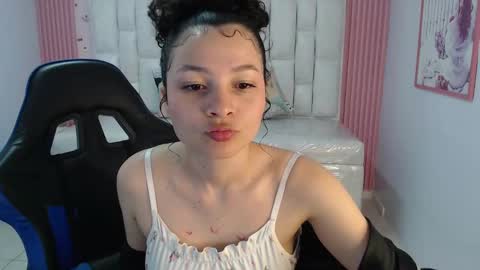 Snapshot of shalon_diaz_sub chatting on September 2025 01:27:02 AM Shalon online show from September 2025 01:27:02 AM