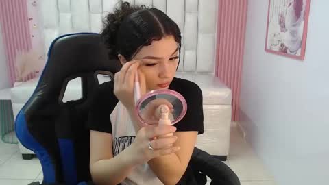 Snapshot of shalon_diaz_sub chatting on September 2025 01:02:01 PM Shalon online show from September 2025 01:02:01 PM