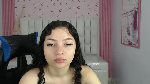 Snapshot of shalon_diaz_sub chatting on October 2025 01:31:02 PM Shalon online show from October 2025 01:31:02 PM