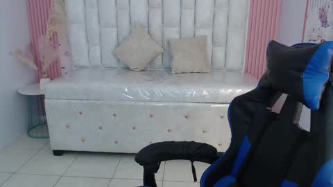 Snapshot of shalon_diaz_sub chatting on October 2025 02:17:02 PM Shalon online show from October 2025 02:17:02 PM