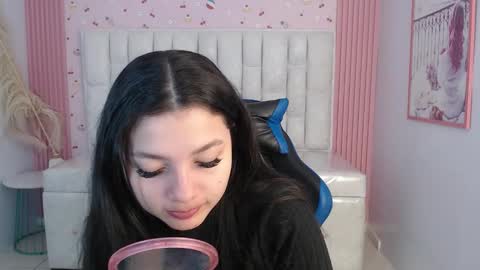 Snapshot of shalon_diaz_sub chatting on December 2025 01:04:02 PM Shalon online show from December 2025 01:04:02 PM