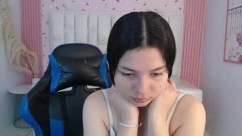 Snapshot of shalon_diaz_sub chatting on December 2025 01:27:02 PM Shalon online show from December 2025 01:27:02 PM