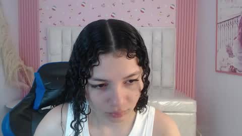 Snapshot of shalon_diaz_sub chatting on December 2025 01:06:01 PM Shalon online show from December 2025 01:06:01 PM