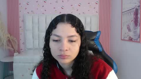 Snapshot of shalon_diaz_sub chatting on December 2025 01:07:01 PM Shalon online show from December 2025 01:07:01 PM
