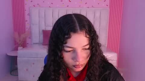 Snapshot of shalon_diaz_sub chatting on February 2026 01:33:02 PM Shalon online show from February 2026 01:33:02 PM