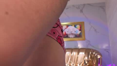 Snapshot of shalon_diaz_sub chatting on May 2026 08:25:01 PM Shalon online show from May 2026 08:25:01 PM
