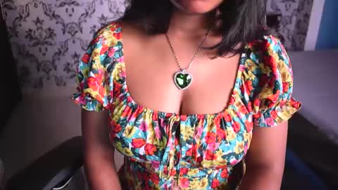 Snapshot of shanaya_indian chatting on December 2024 04:43:01 AM shanaya indian online show from December 2024 04:43:01 AM