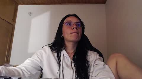 Snapshot of shanel_lozano chatting on June 2026 01:14:02 AM shanel_lozano online show from June 2026 01:14:02 AM