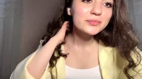 Lillian online show from July 2026 09:04:01 AM