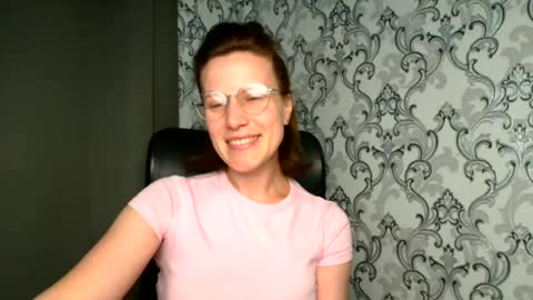 Snapshot of shannen_sweet chatting on June 2026 11:24:02 AM Shannen online show from June 2026 11:24:02 AM