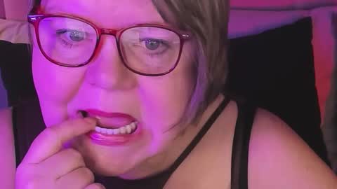 Shannon online show from January 2026 05:45:02 AM