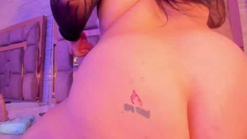 Snapshot of shanon_hughes chatting on February 2025 07:07:02 AM shanon online show from February 2025 07:07:02 AM