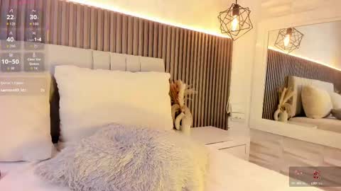 SHANON online show from October 2025 07:31:01 PM