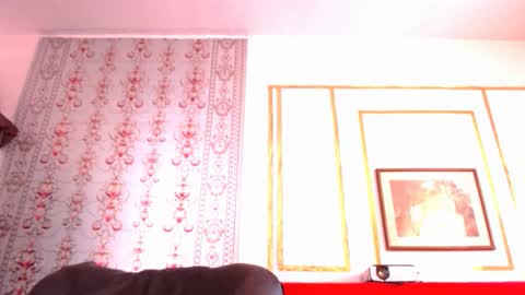 Snapshot of shanyferrati chatting on December 2024 05:16:01 PM SHANYF online show from December 2024 05:16:01 PM