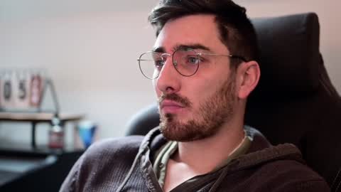 Snapshot of shape80 chatting on December 2024 01:02:02 PM frenchy boy online show from December 2024 01:02:02 PM