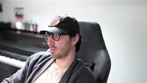 Snapshot of shape80 chatting on March 2026 09:49:02 AM frenchy boy online show from March 2026 09:49:02 AM