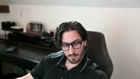 Snapshot of shape80 chatting on June 2026 05:23:01 PM frenchy boy online show from June 2026 05:23:01 PM