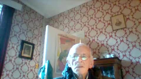 shapelyhelm1 online show from November 2025 10:15:02 AM