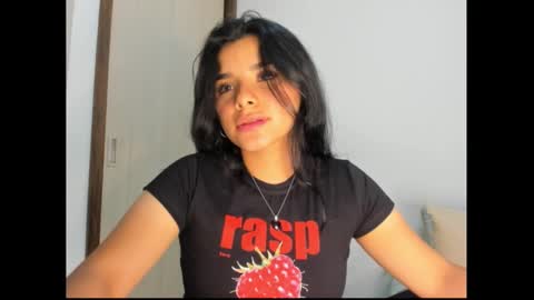 Snapshot of shara_jones chatting on March 2025 05:40:02 AM Sara online show from March 2025 05:40:02 AM