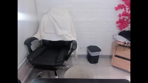 Shara Oz online show from April 2026 03:12:01 AM