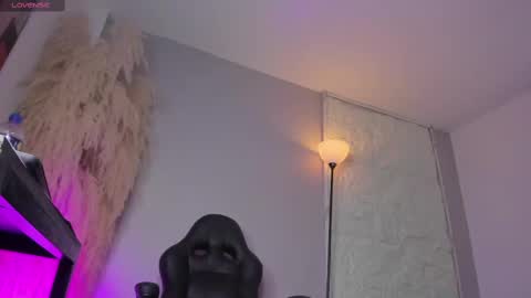 sharick lovee    online show from October 2025 09:01:01 PM