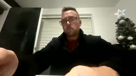 Snapshot of sharksboy16 chatting on December 2024 06:53:02 AM Sharksboy online show from December 2024 06:53:02 AM